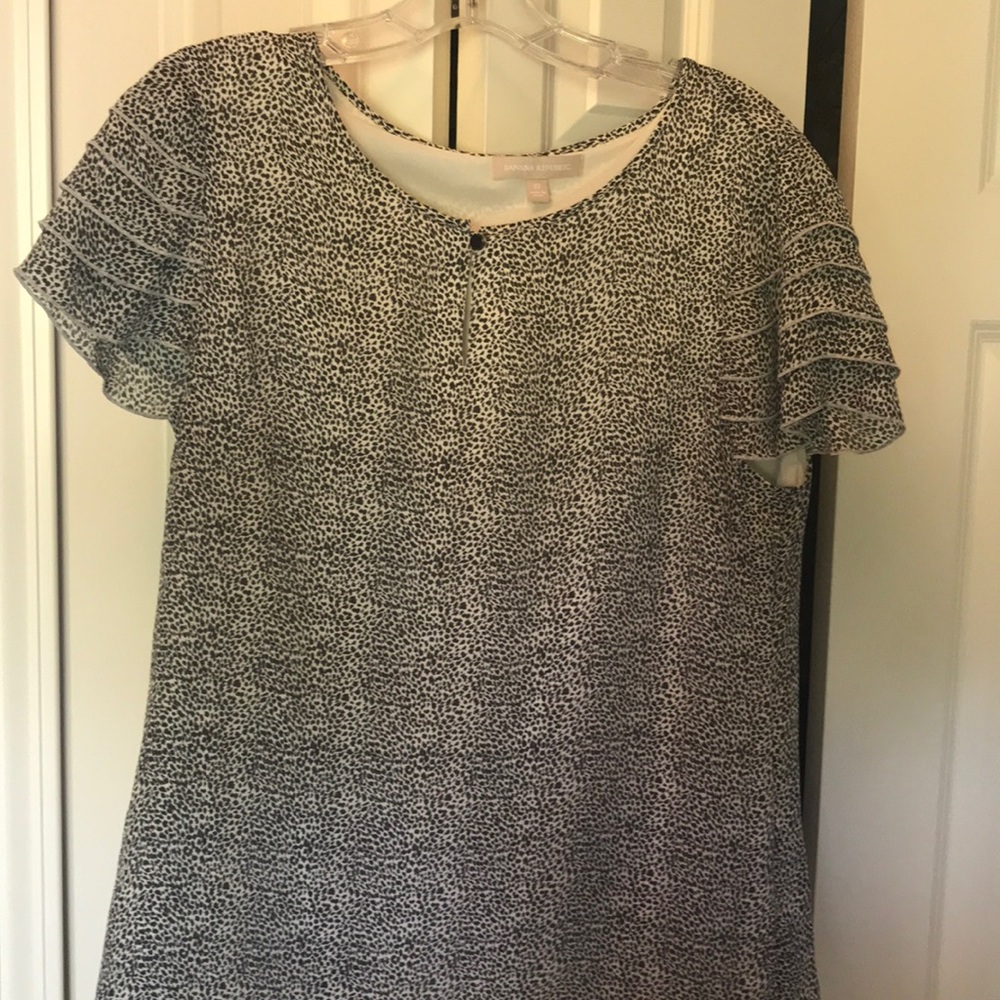 Short sleeve blouse